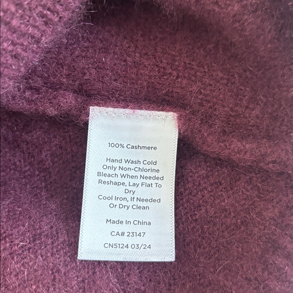 Talbots Cashmere‎ Cable Knit 
Women's Sweater Size SP - Picture 9 of 9